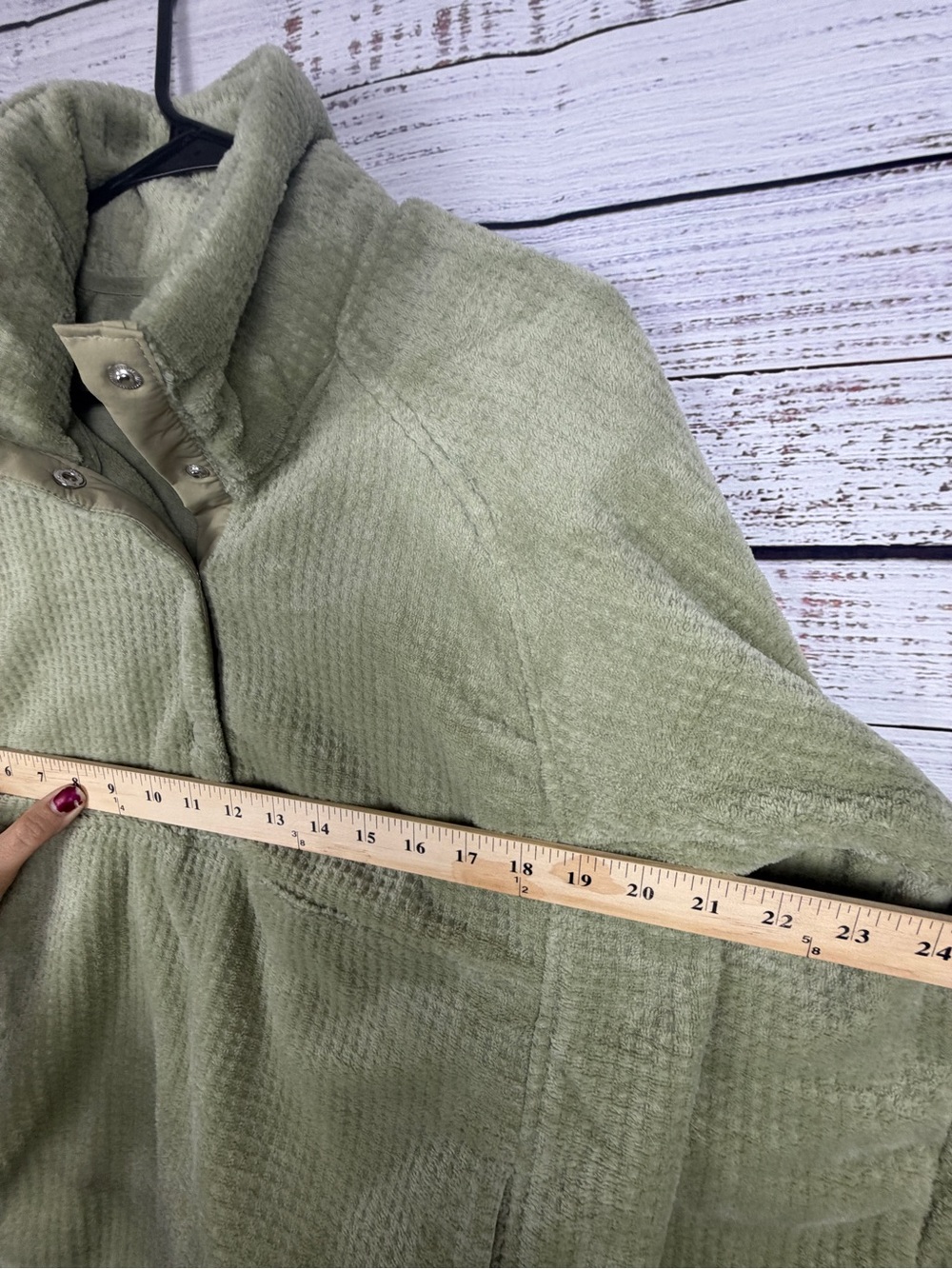 Spyder Women’s Sage Green Waffle Fleece Pullover Half Snap Pockets - Picture 9 of 9
